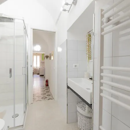 Apartment Menotti House
