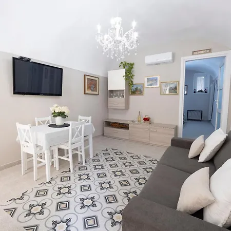 Menotti House San Remo