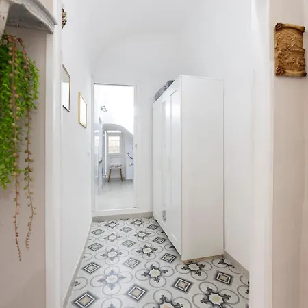 Menotti House Apartment