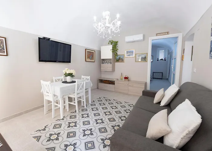 Menotti House San Remo